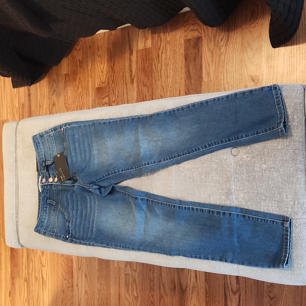 NWT Refuge Jeans